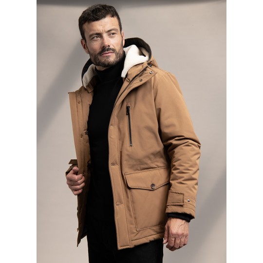 Parka with hood interior in imitation removable sheepskin Parka with hood interior in imitation removable sheepskin
