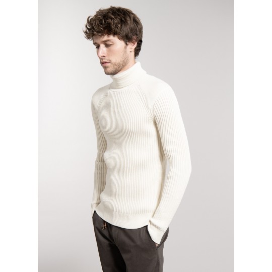 Sweater with shoulder patches