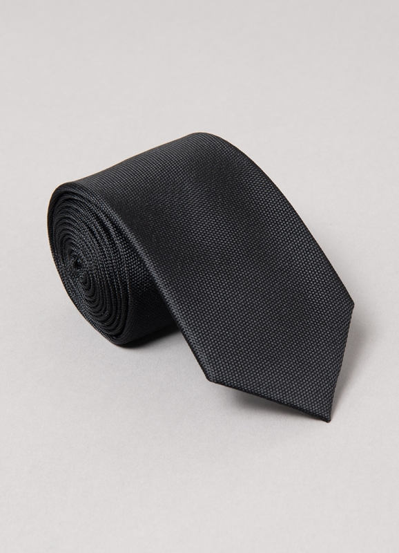 Plain tie