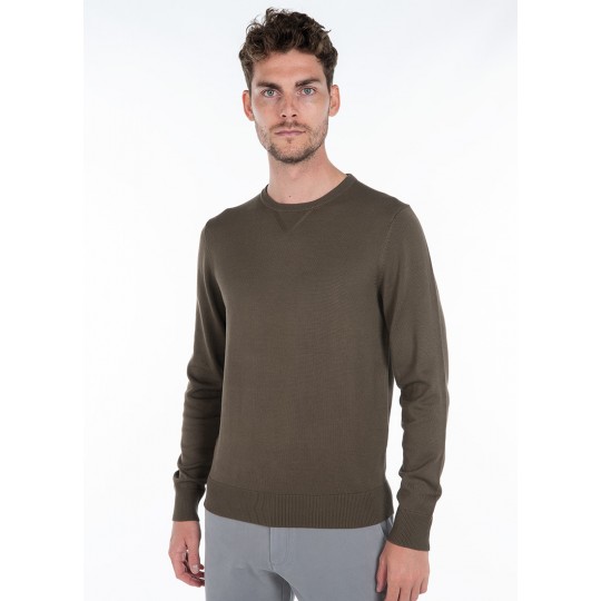 Thin knit round-neck pullover