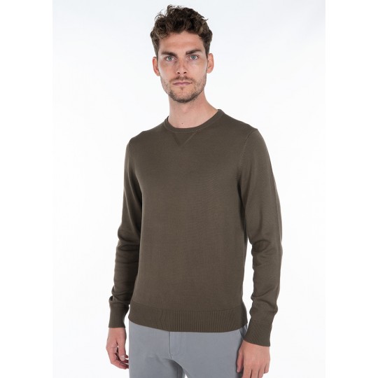 round neck pullover