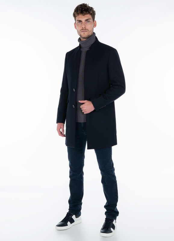 Long coat with fancy neck collar