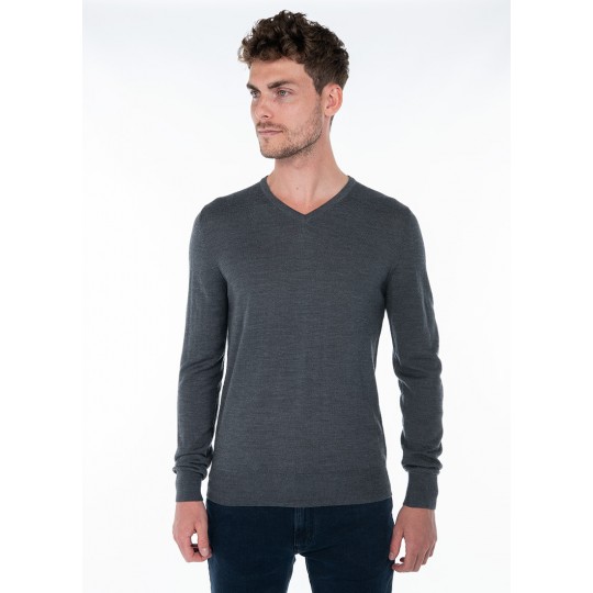 V-neck sweater V-neck sweater
