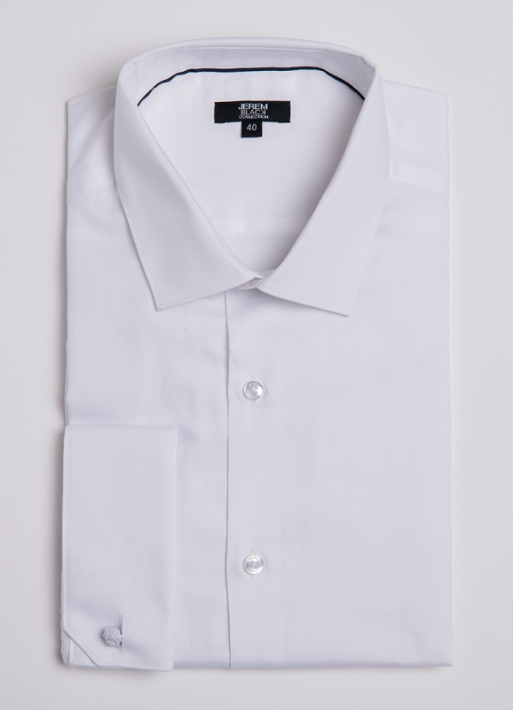 Chemise blanche avec passementeries