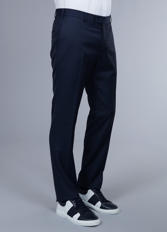 Pants in wool fabric 