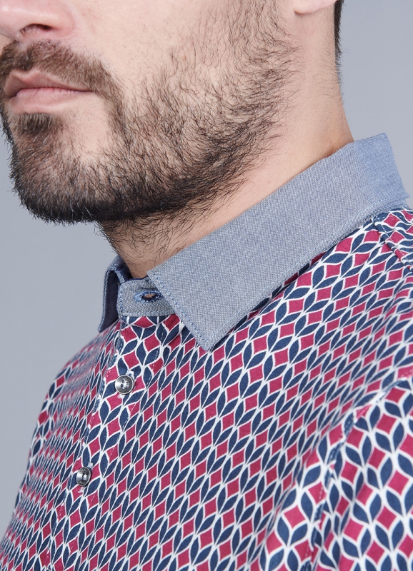 Patterned polo with denim effect collar