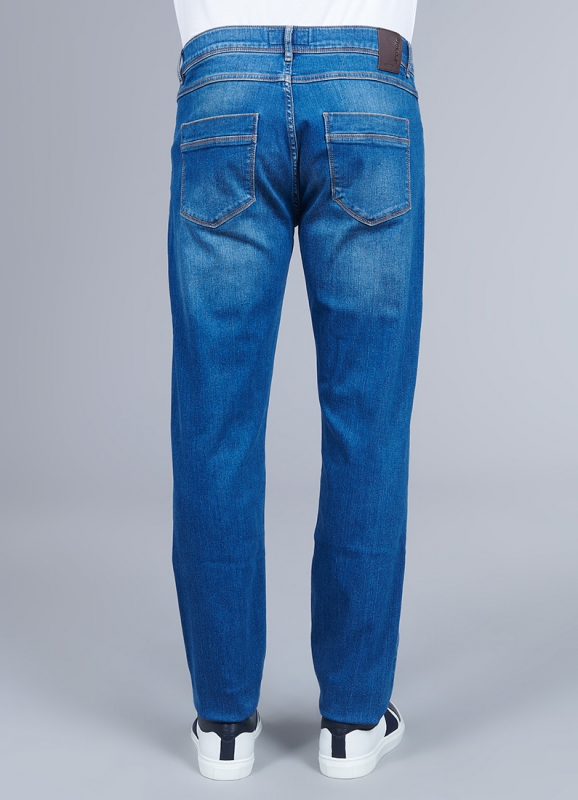Jeans 5 poches en coton mélangé