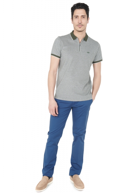 Polo zippé manches courtes avec broderie poitrine
