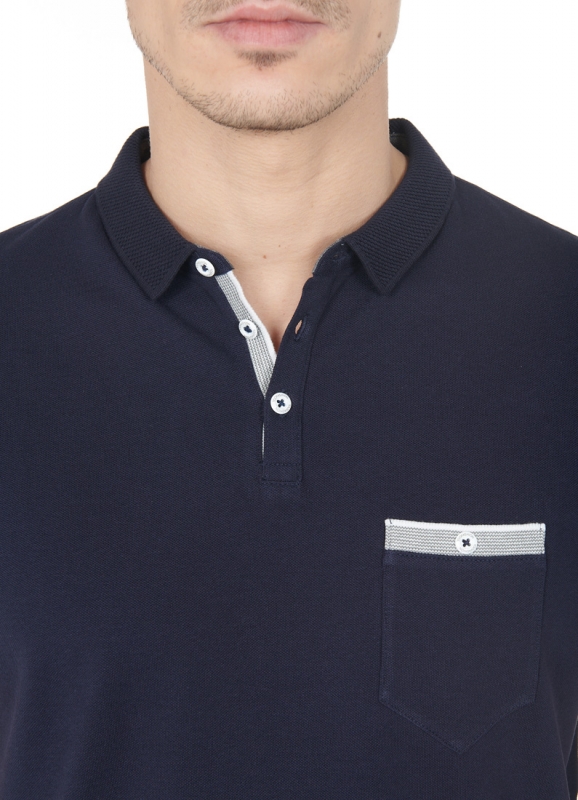 POLO PIQUE AVEC COL JACQUARD ET POCHE SUR LA POITRINE 