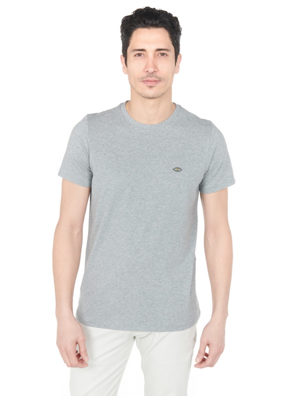 Tee shirt manches courtes avec broderie sur la poitrine