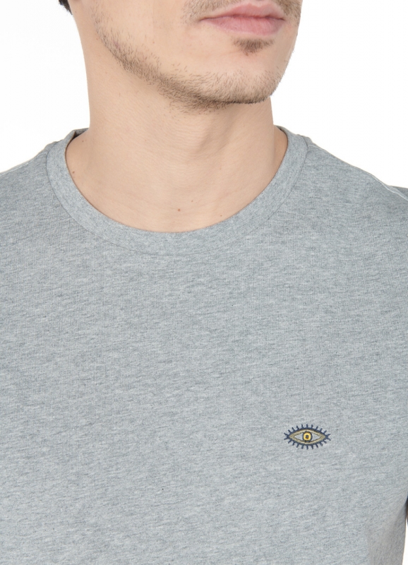 Tee shirt manches courtes avec broderie sur la poitrine