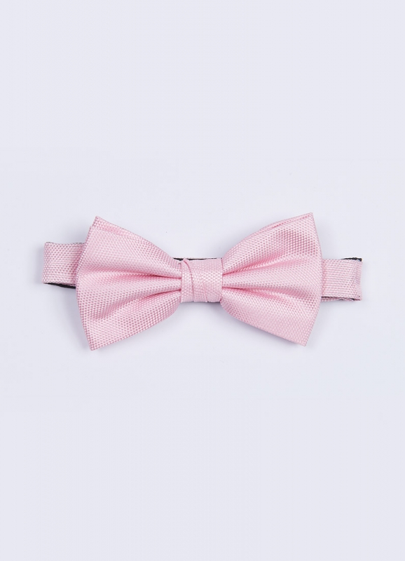 Plain bow tie