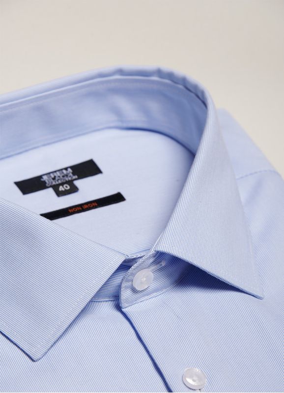Chemise à fines rayures sans repassage