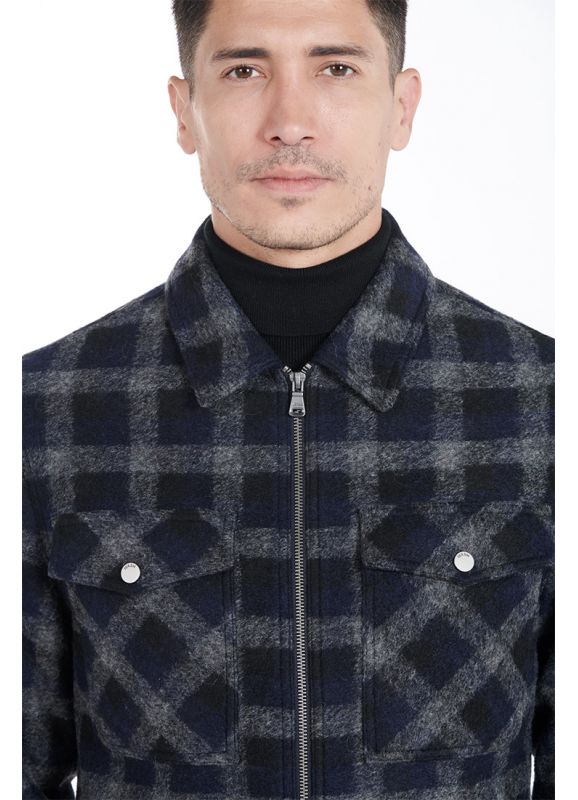VESTE
