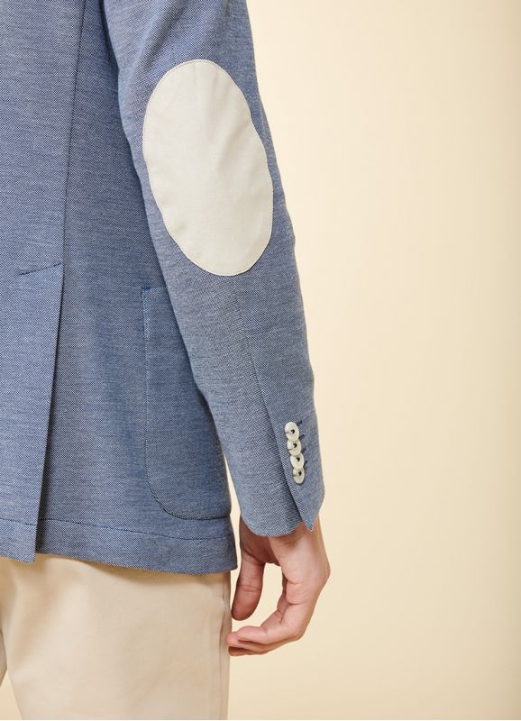 VESTE