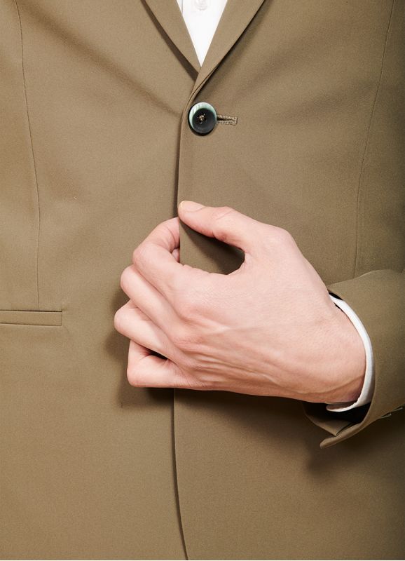 VESTE