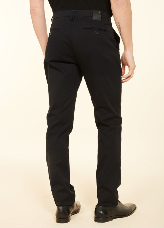 Pantalon chino en gabardine unie