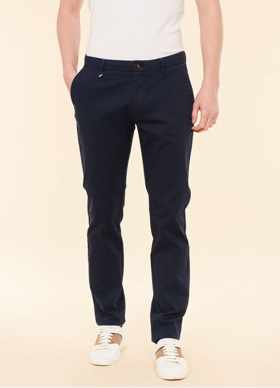 Pantalon chino en gabardine unie