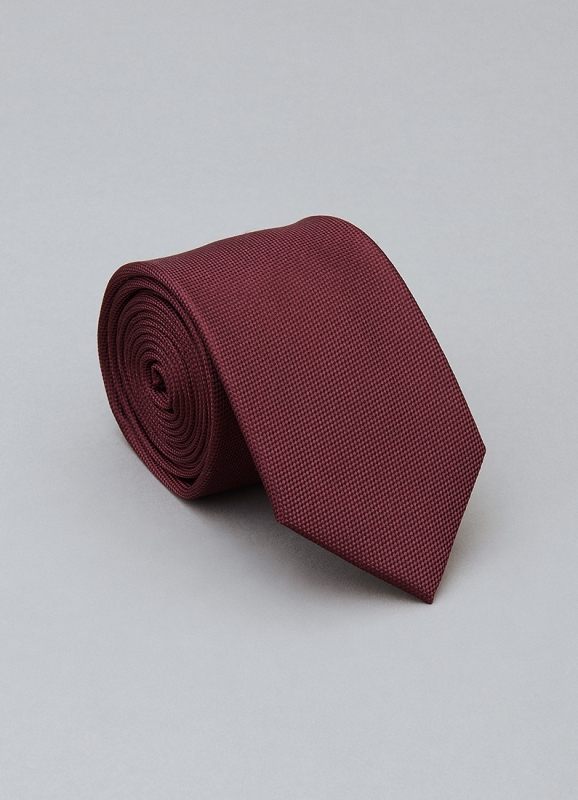 Plain tie