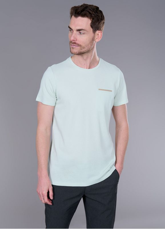 Round neck tee with chest pocket