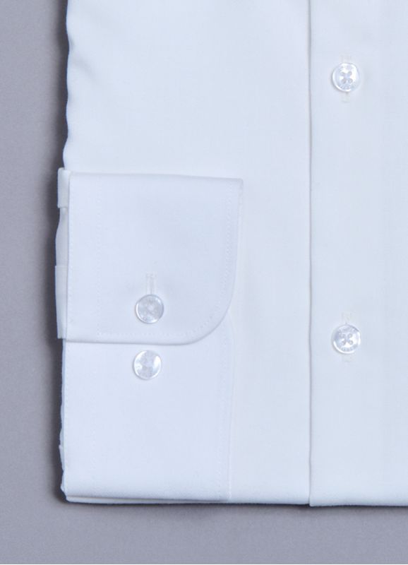 Shirt in twill fabric with treatment NON-IRON