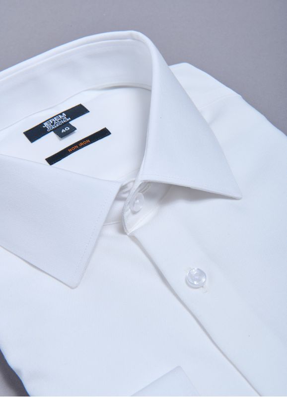 Shirt in twill fabric with treatment NON-IRON