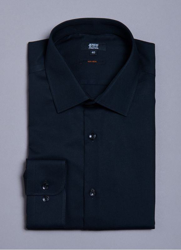 Shirt in twill fabric with treatment NON-IRON