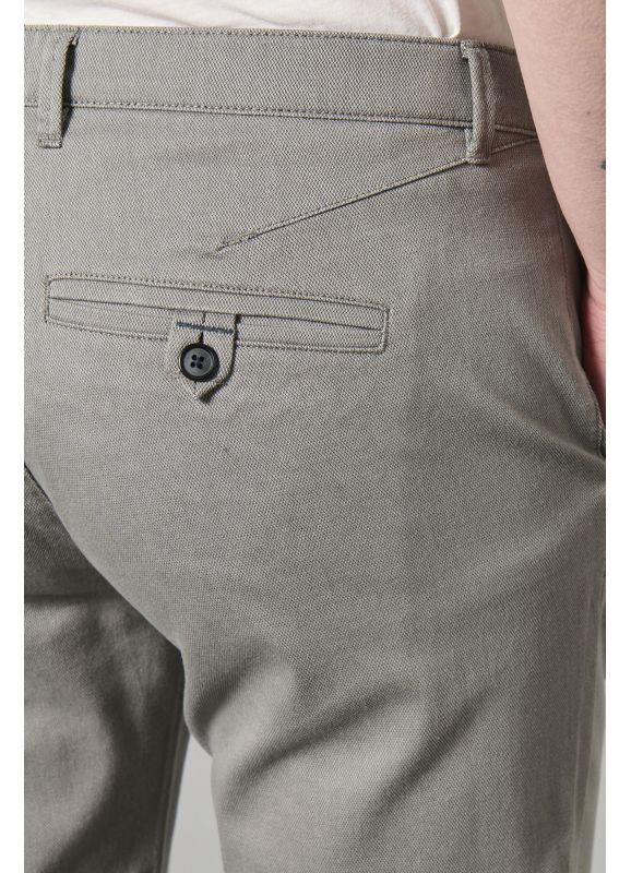 Low-rise city trousers in diamond dobby