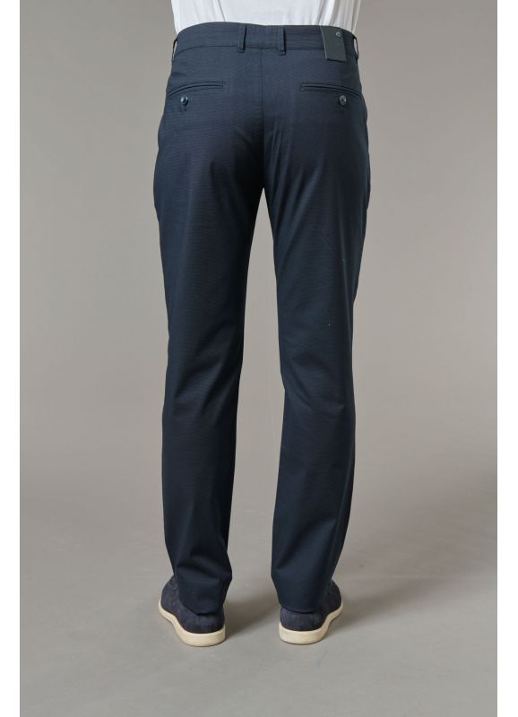 Stretch polycotton chinos with discreet design