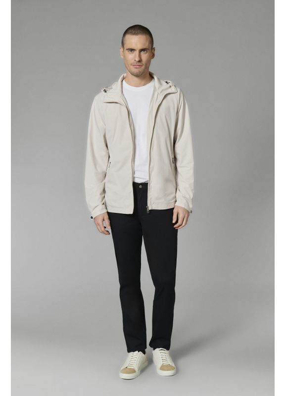 Blouson à capuche déperlant technique activewear Rundo