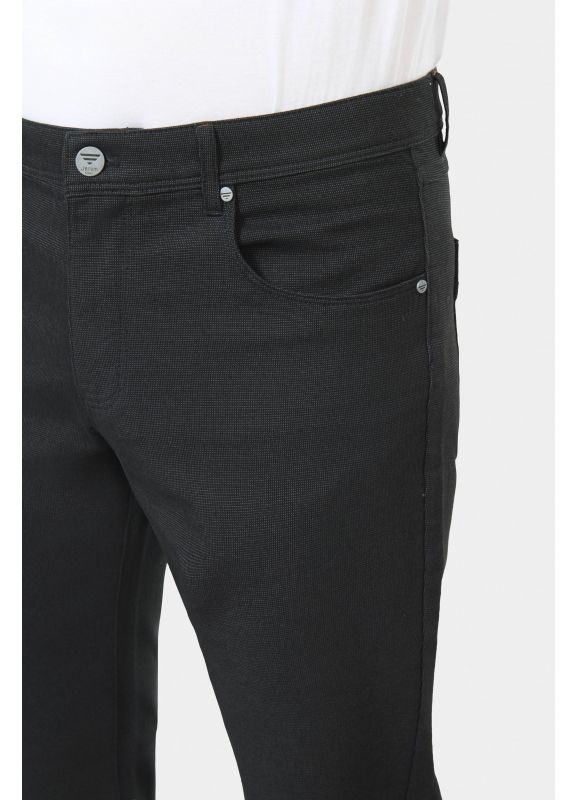 Pantalon cinq poches en tricotine stretch à micro-motif